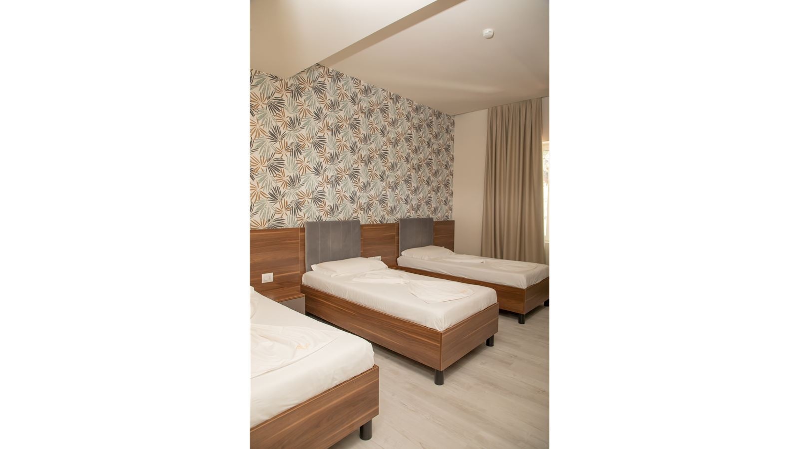 rooms-triple-room