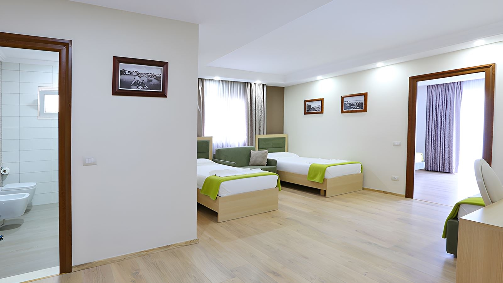 rooms-familyroom