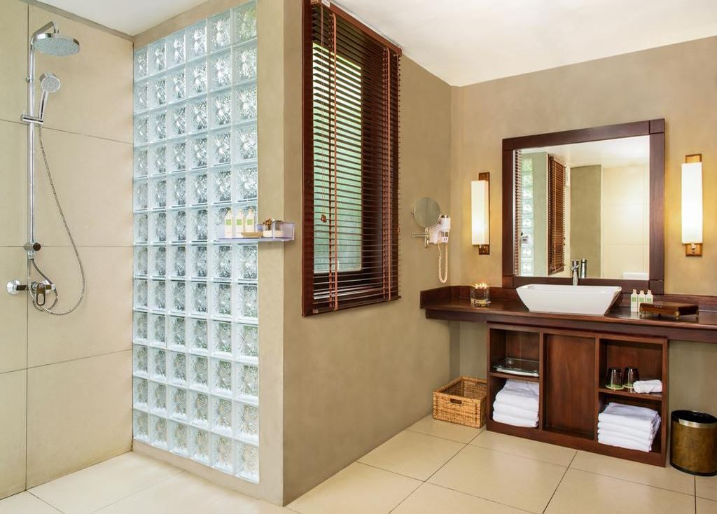 rooms-lagoon-cabin