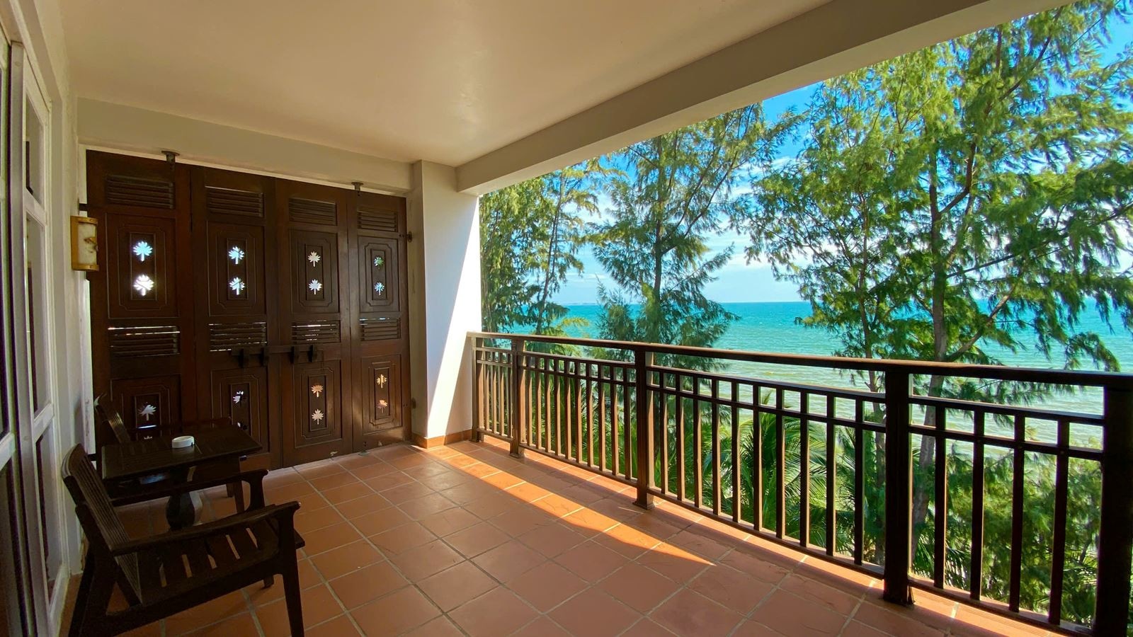 rooms-premier-deluxe-sea-view-child-without-extra-bed