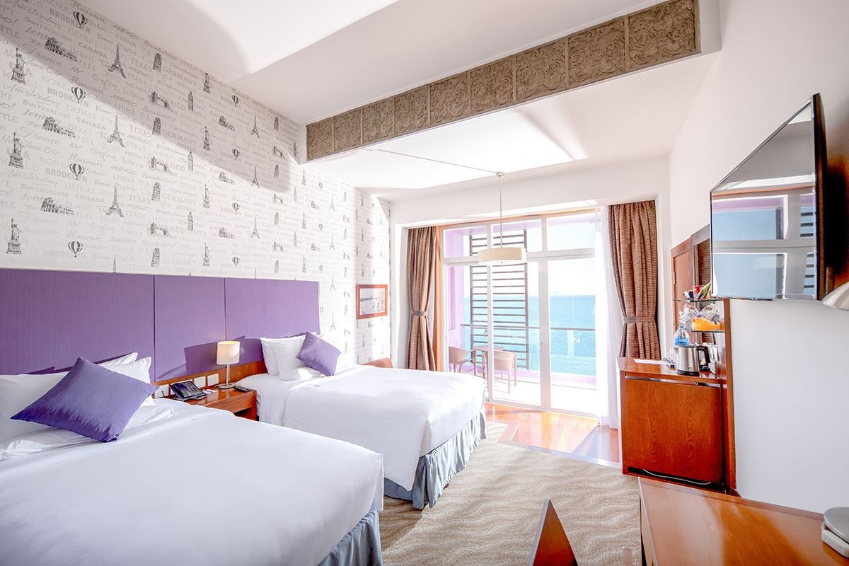 rooms-superior-oceanview-room