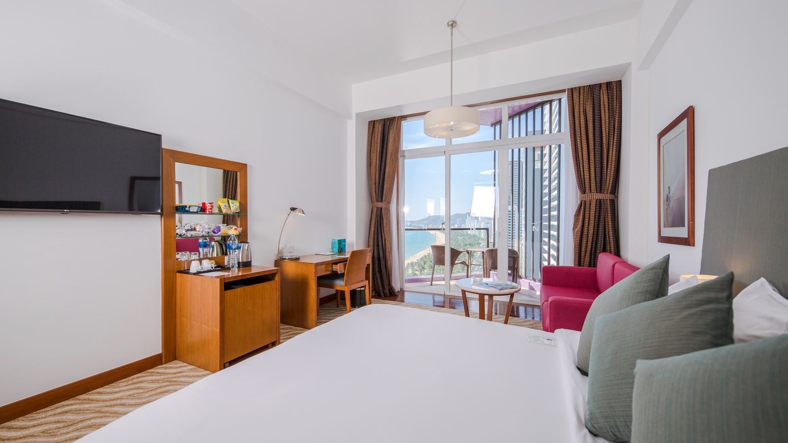 rooms-superior-room