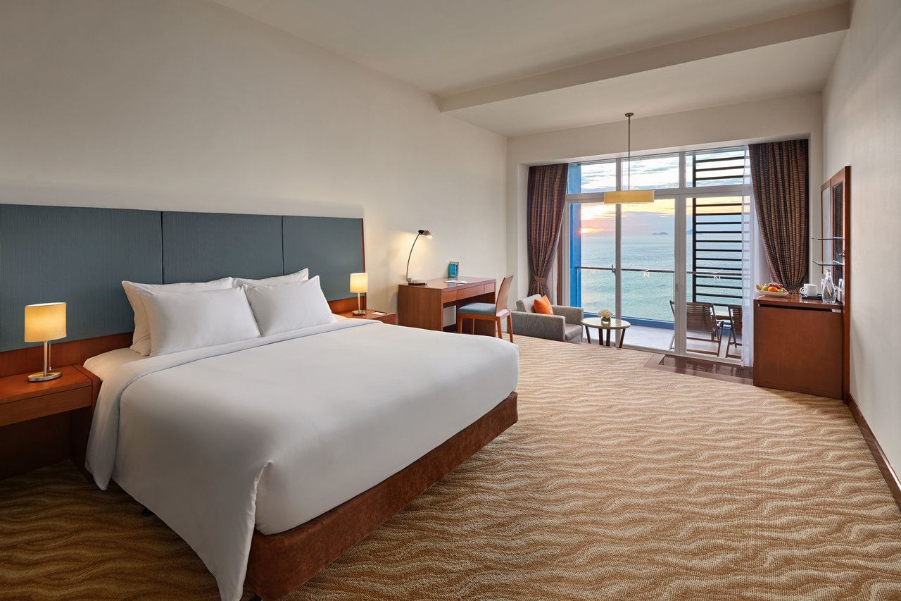 rooms-deluxe-room