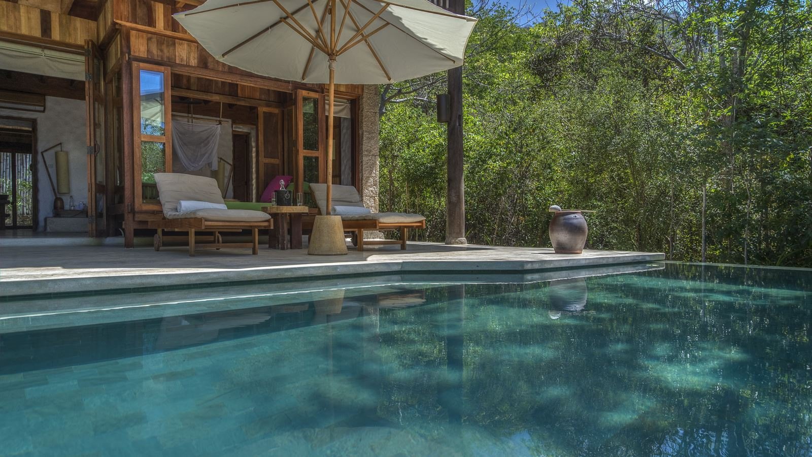 rooms-beachfront-pool-villa