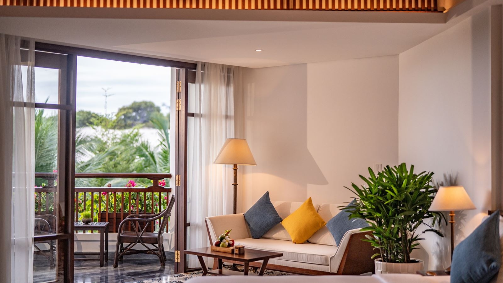 rooms-deluxe-room