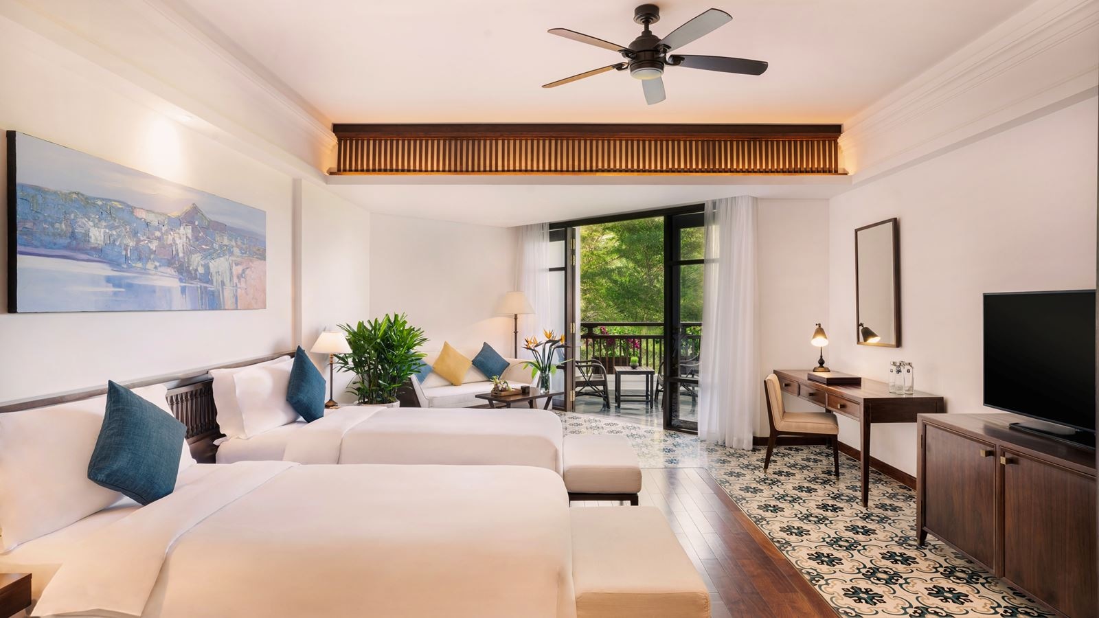 rooms-deluxe-room