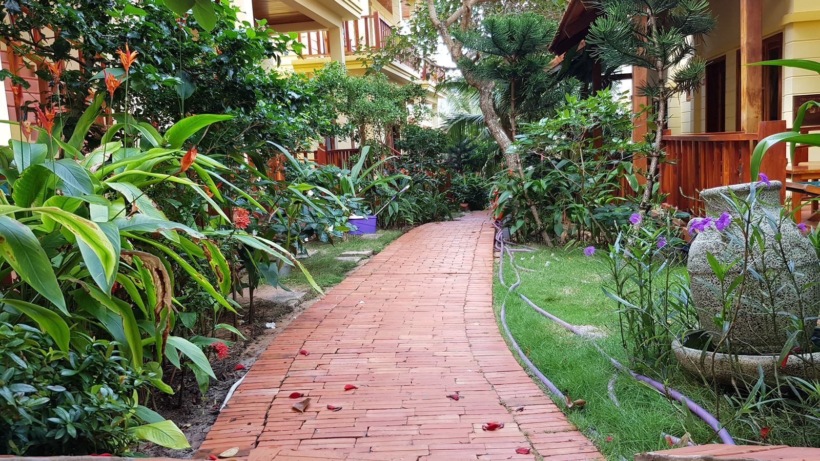 general-bungalow