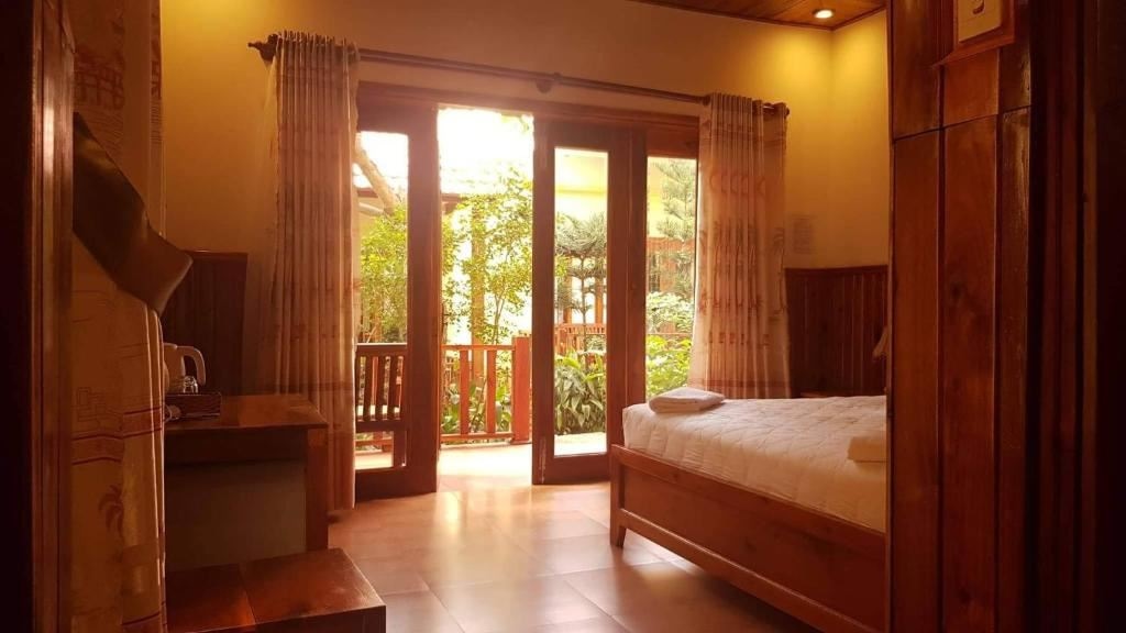 rooms-bungalow-double-roh-garden-view-with-terrace