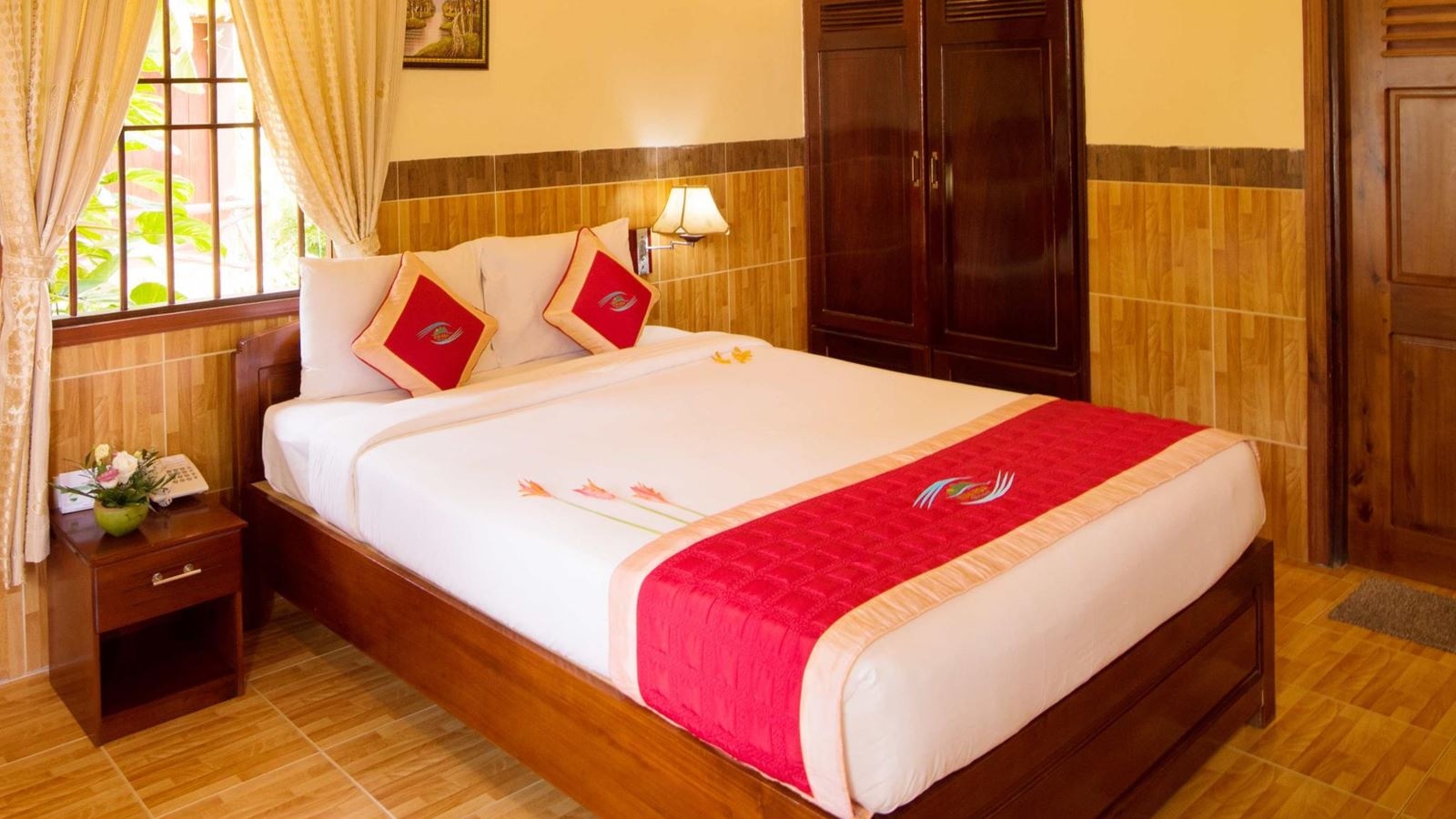 rooms-bungalow-garden-view