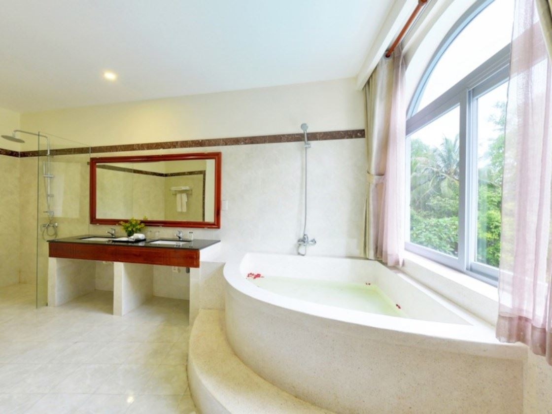rooms-deluxe-room