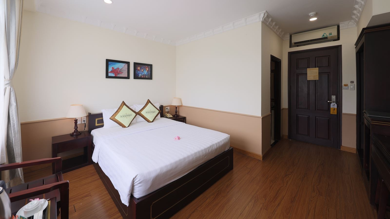 rooms-superior-room