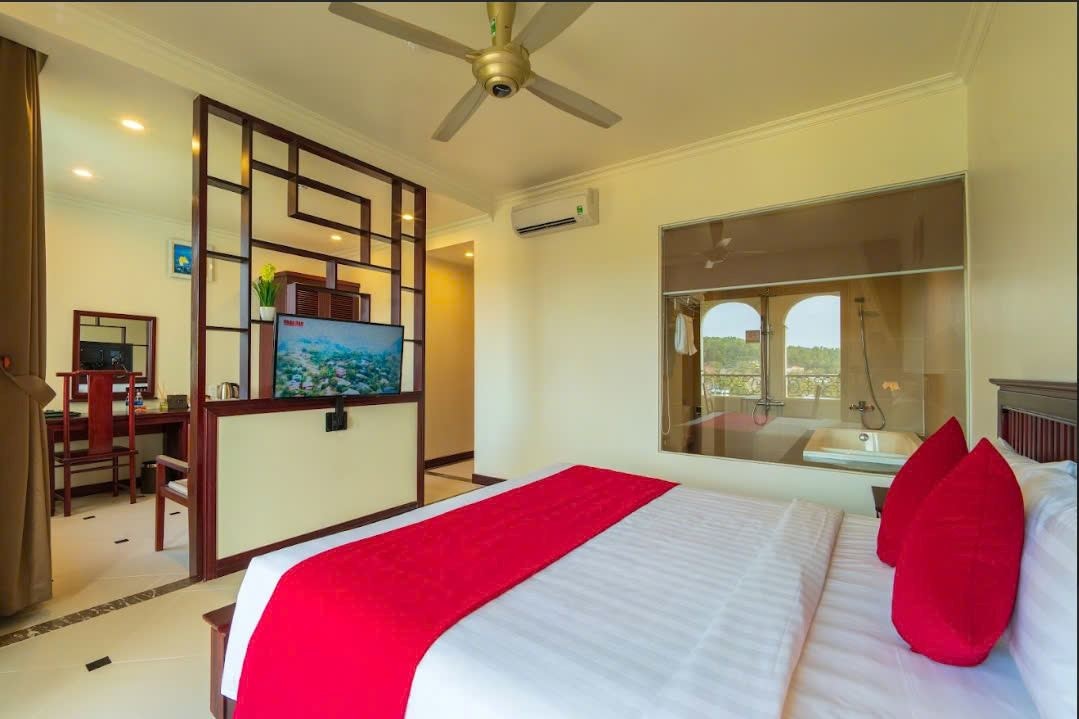 rooms-suite-with-balcony