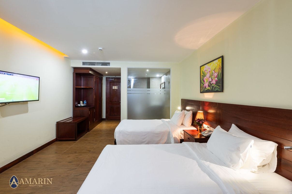 rooms-deluxe-ocean-view-balcony