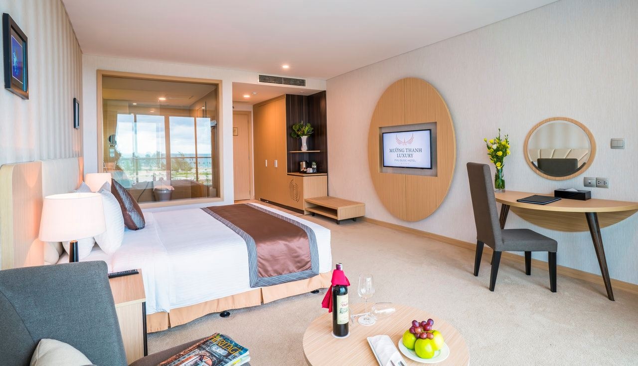 rooms-deluxe-king-with-balcony-child-without-extra-bed