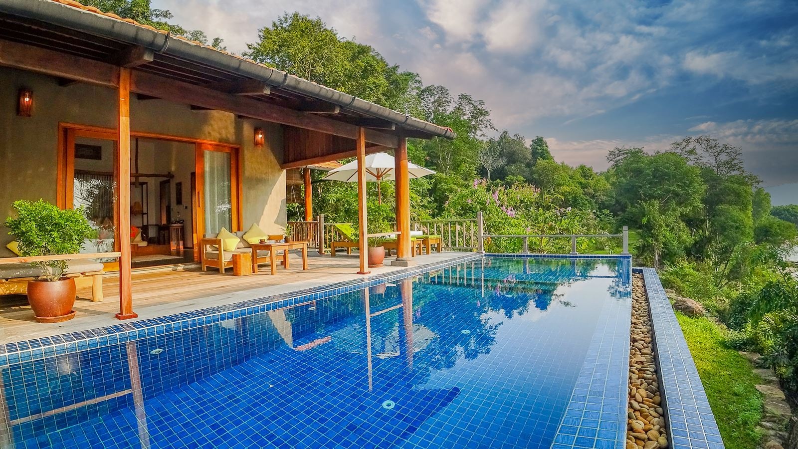 rooms-hillside-pool-villa