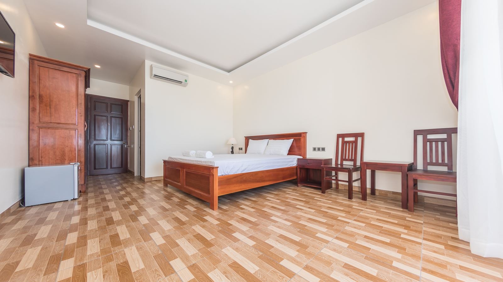 rooms-standard-room