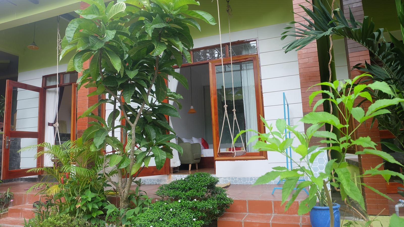 rooms-bungalow-standard-with-terrace