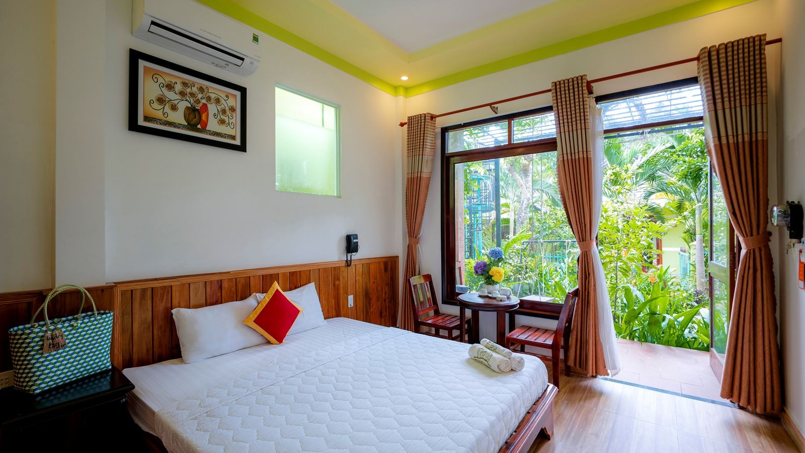 rooms-bungalow-standard-with-terrace-child-without-extra-bed