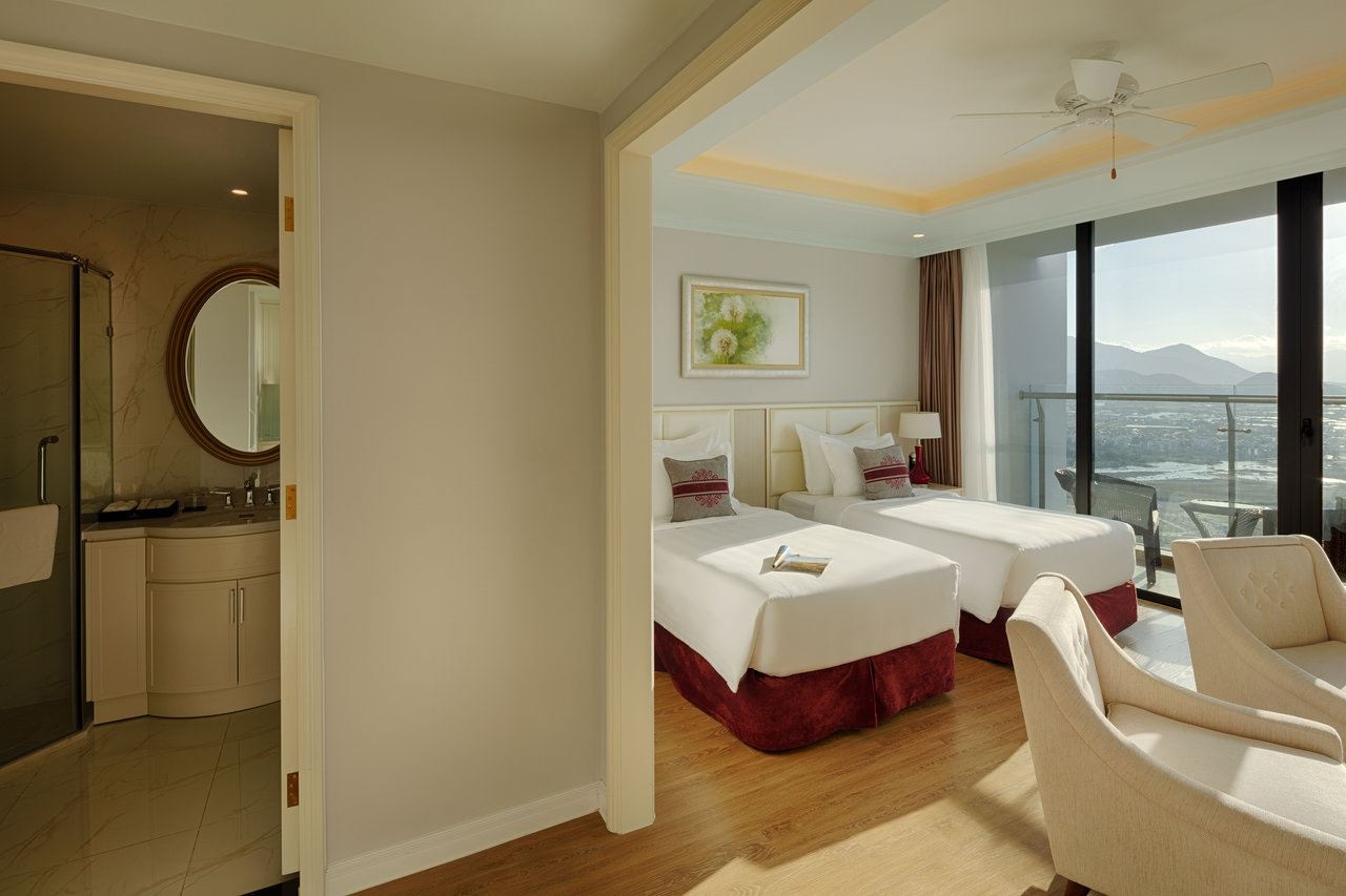 rooms-studio-city-view