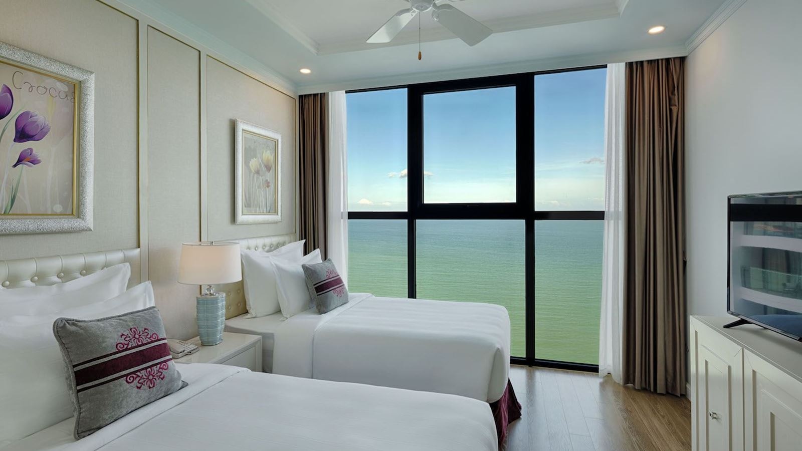 rooms-grand-2bedroom-suite-ocean-view-no-extra-bed