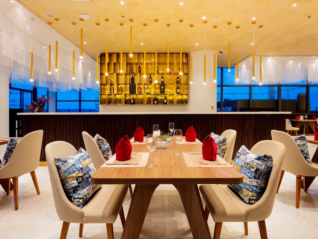 restaurants-restaurants