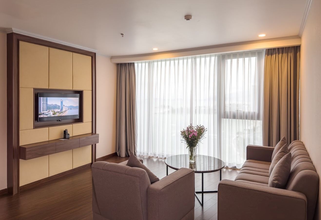 rooms-executive-suite