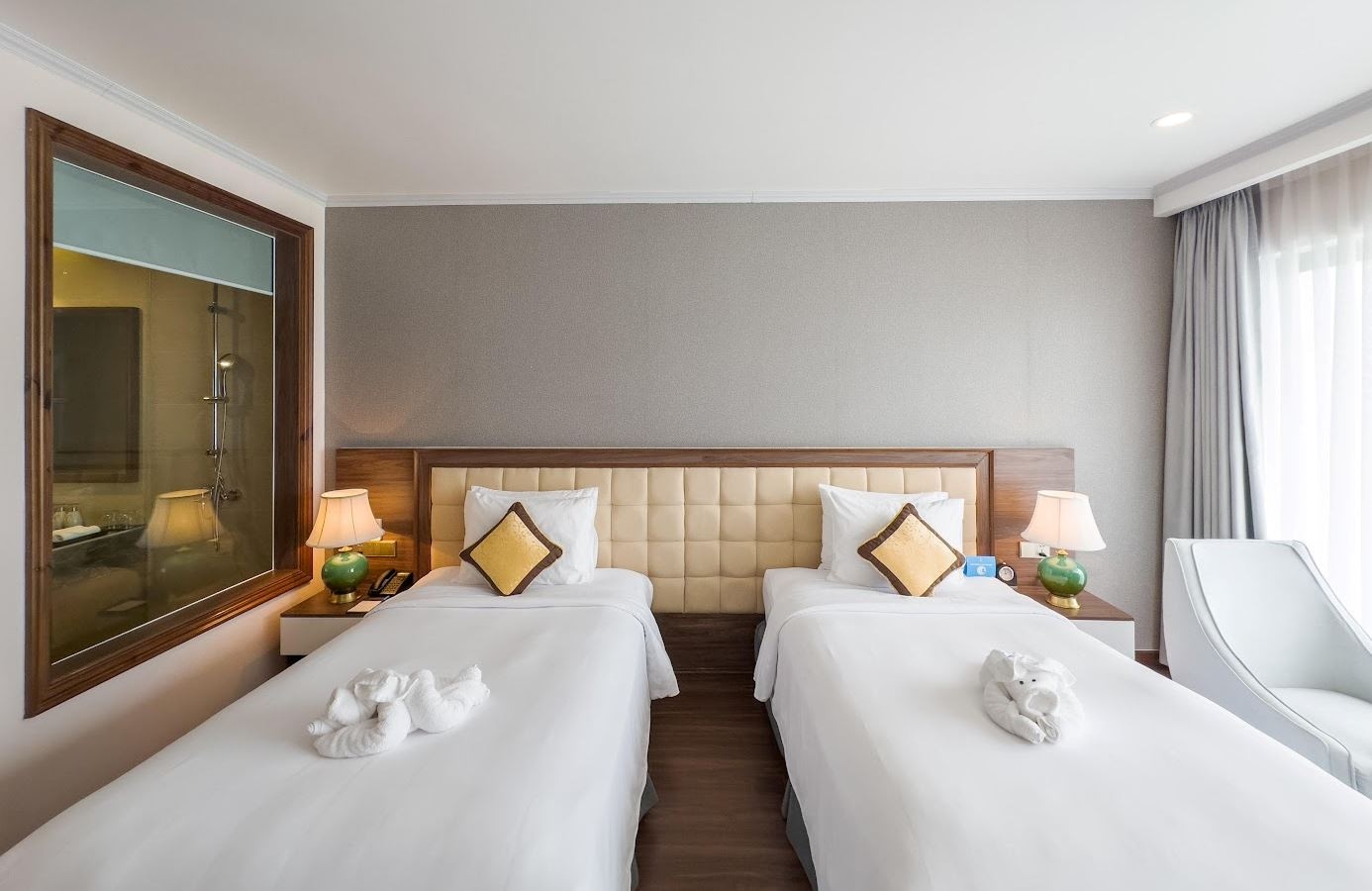 rooms-deluxe-twin-seaview-balcony-child-without-extra-bed