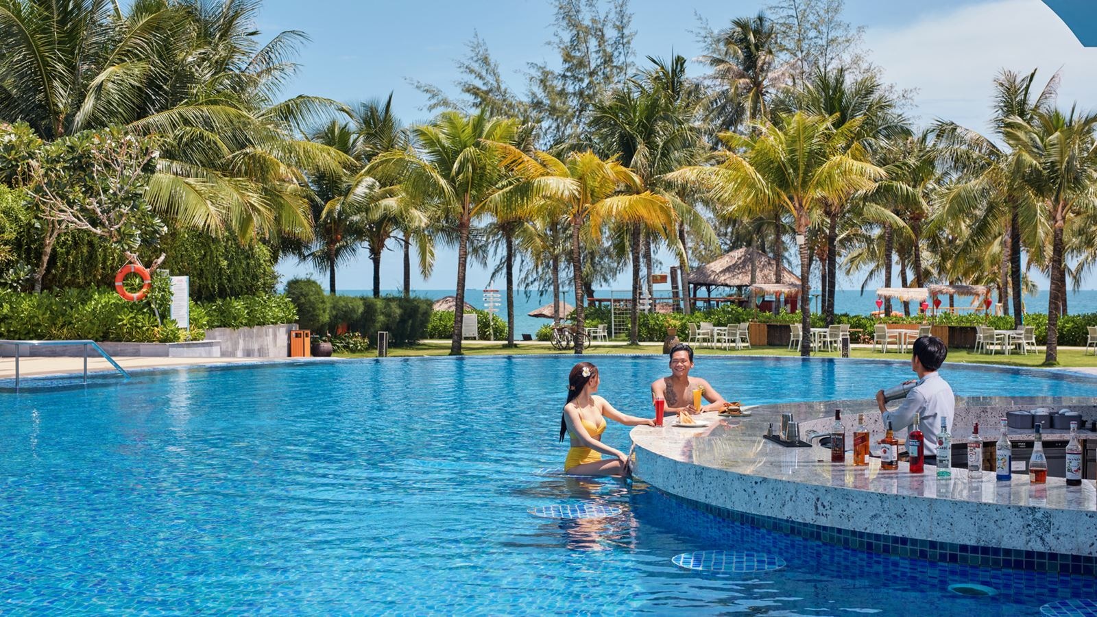 bars-oasis-pool-bar