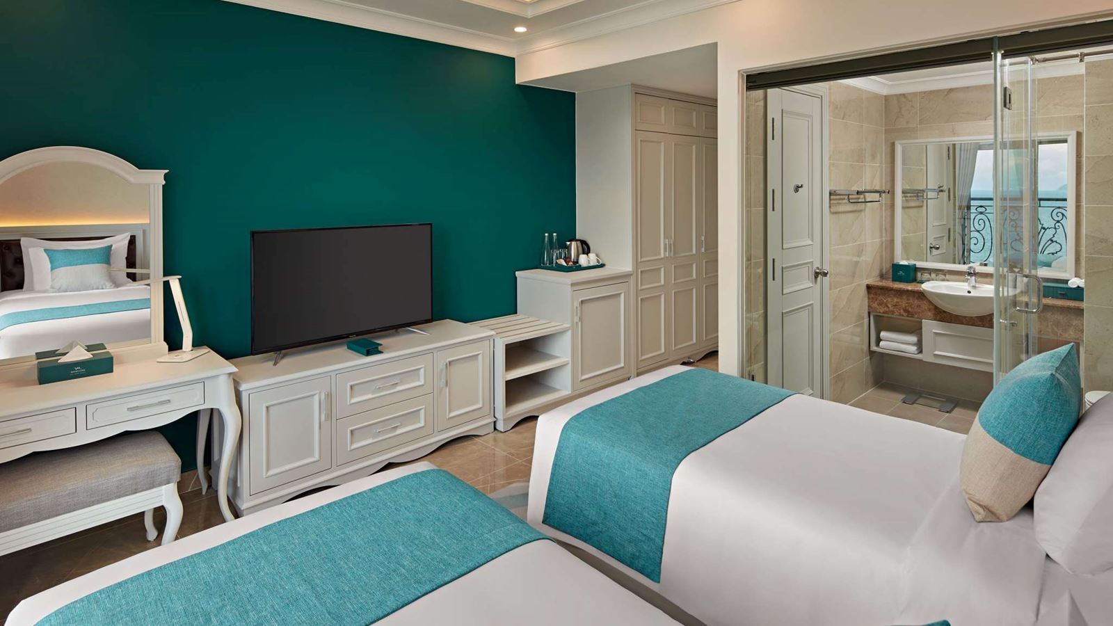 rooms-privilege-luxe-sea-view-family-connecting