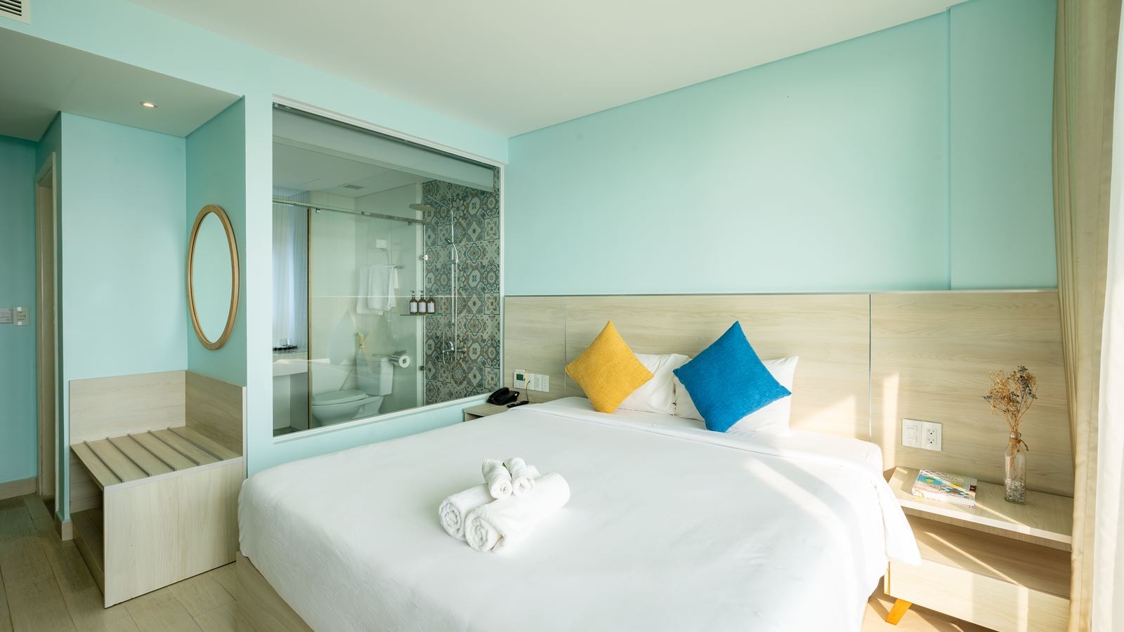 rooms-deluxe-sea-view-with-balcony-child-without-extra-bed