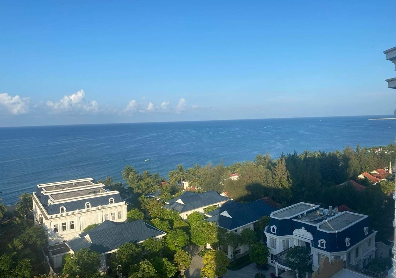 rooms-deluxe-sea-view-with-balcony