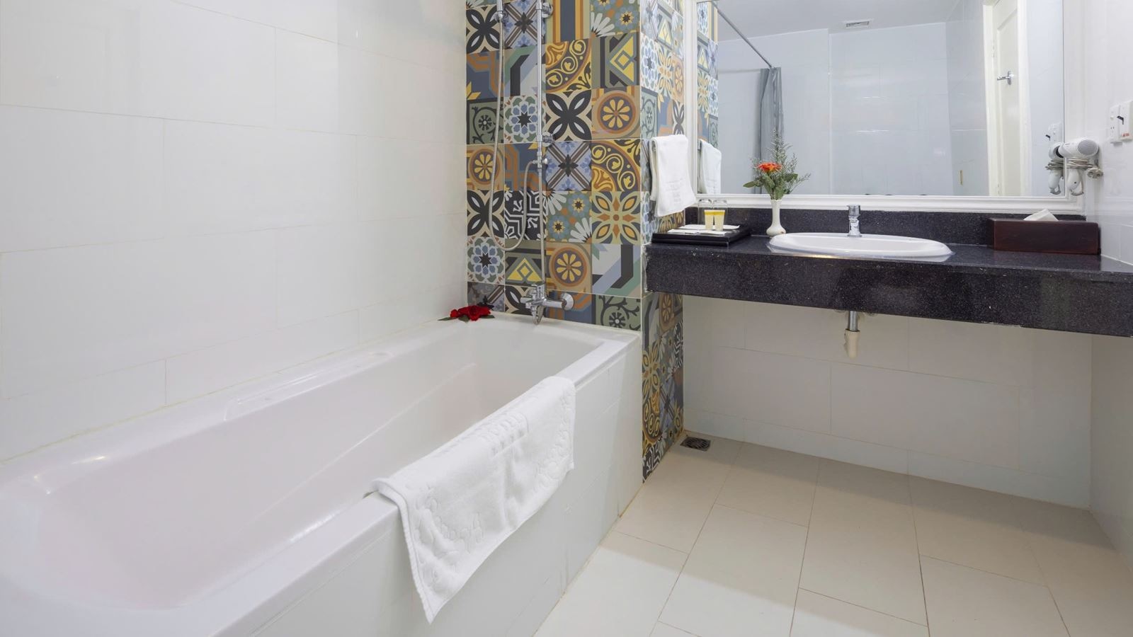 rooms-suite-with-balcony-chd-without-extra-bed