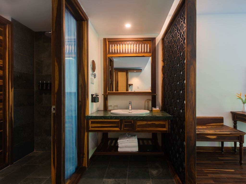 rooms-balcony-room