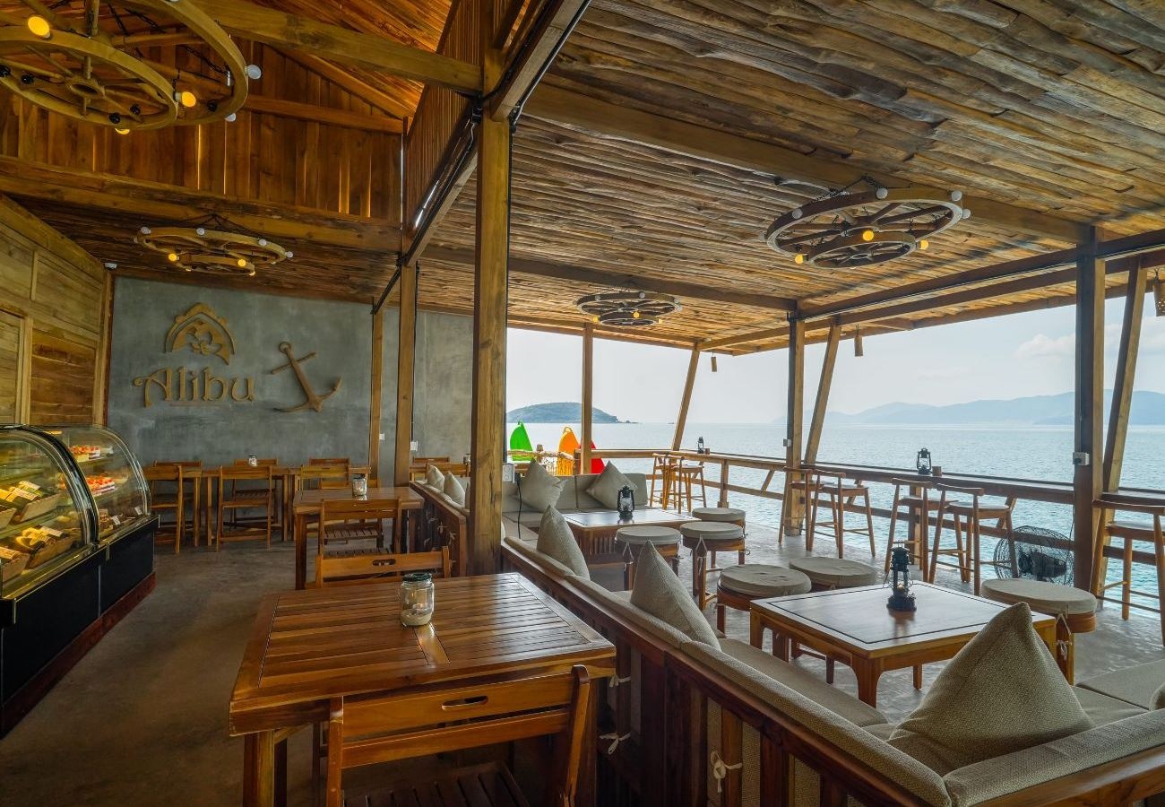 bars-beach-bar