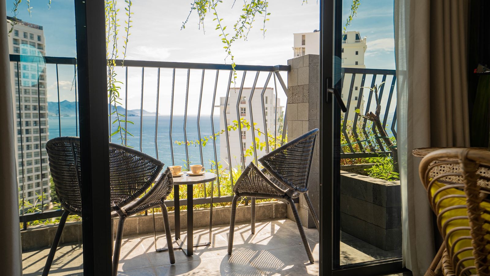 rooms-signature-bliss-seaview-with-balcony