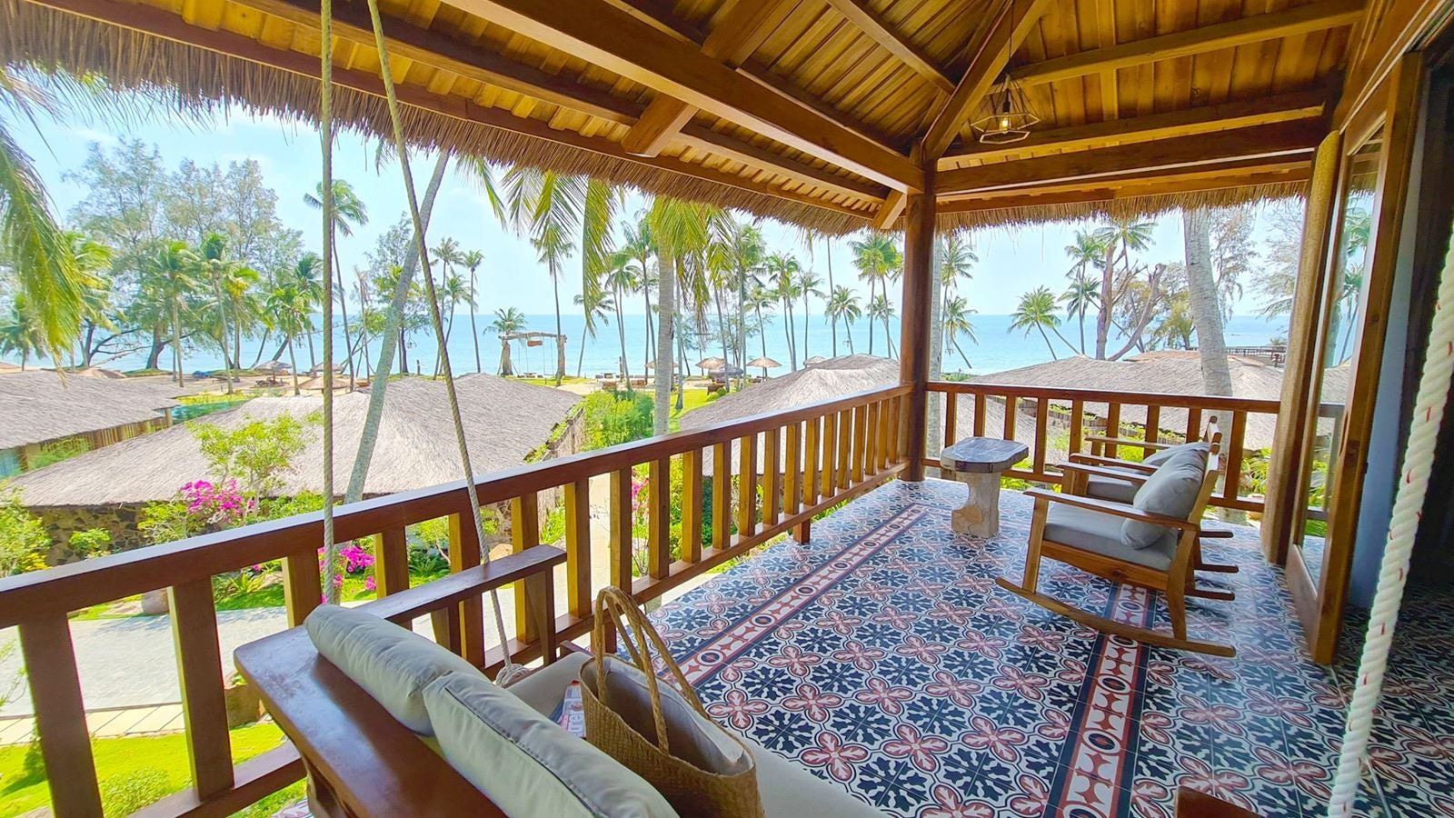 rooms-premium-ocean-breeze-with-ocean-view