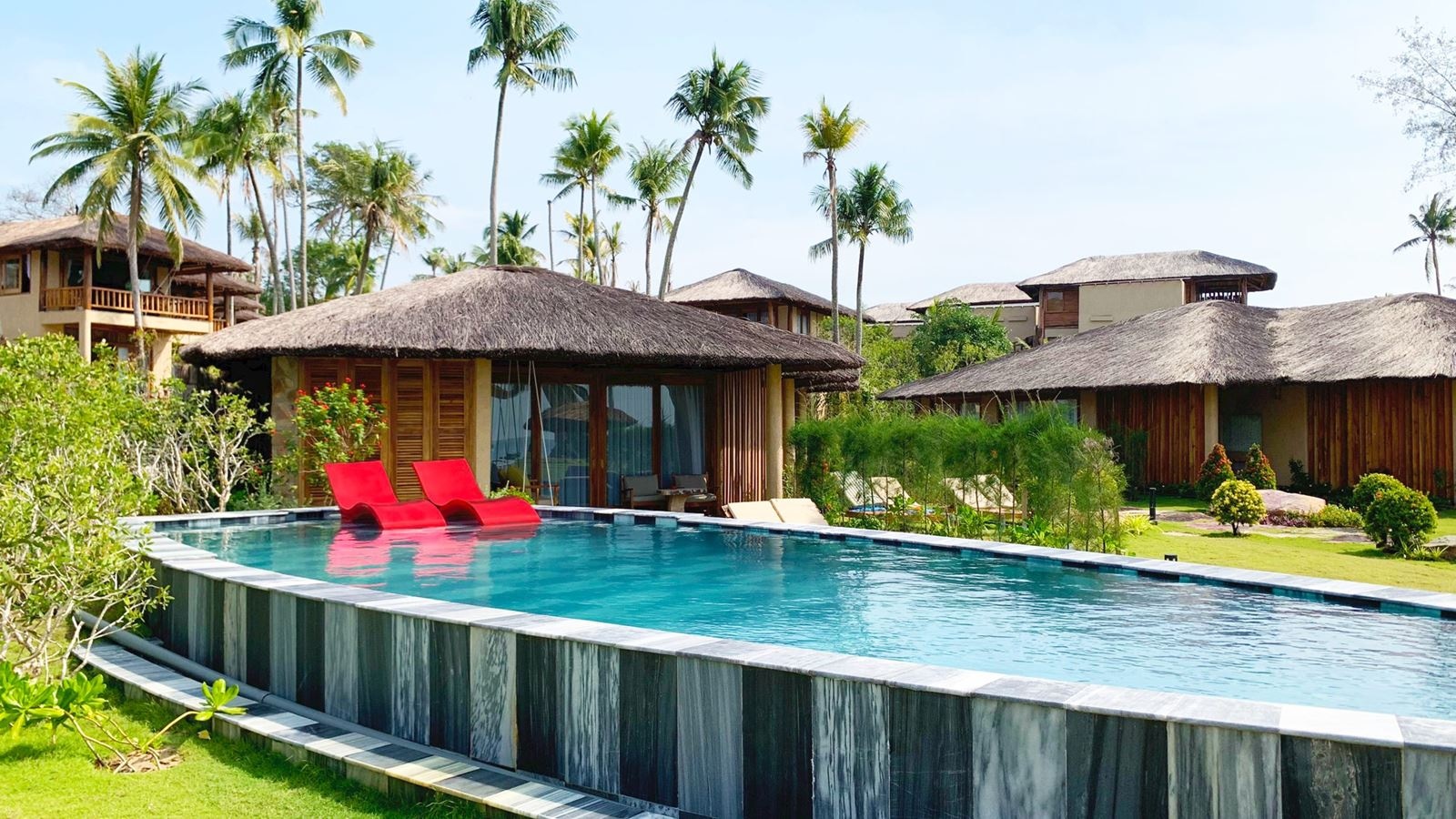 rooms-01bedroom-villa-beach-front-with-pool