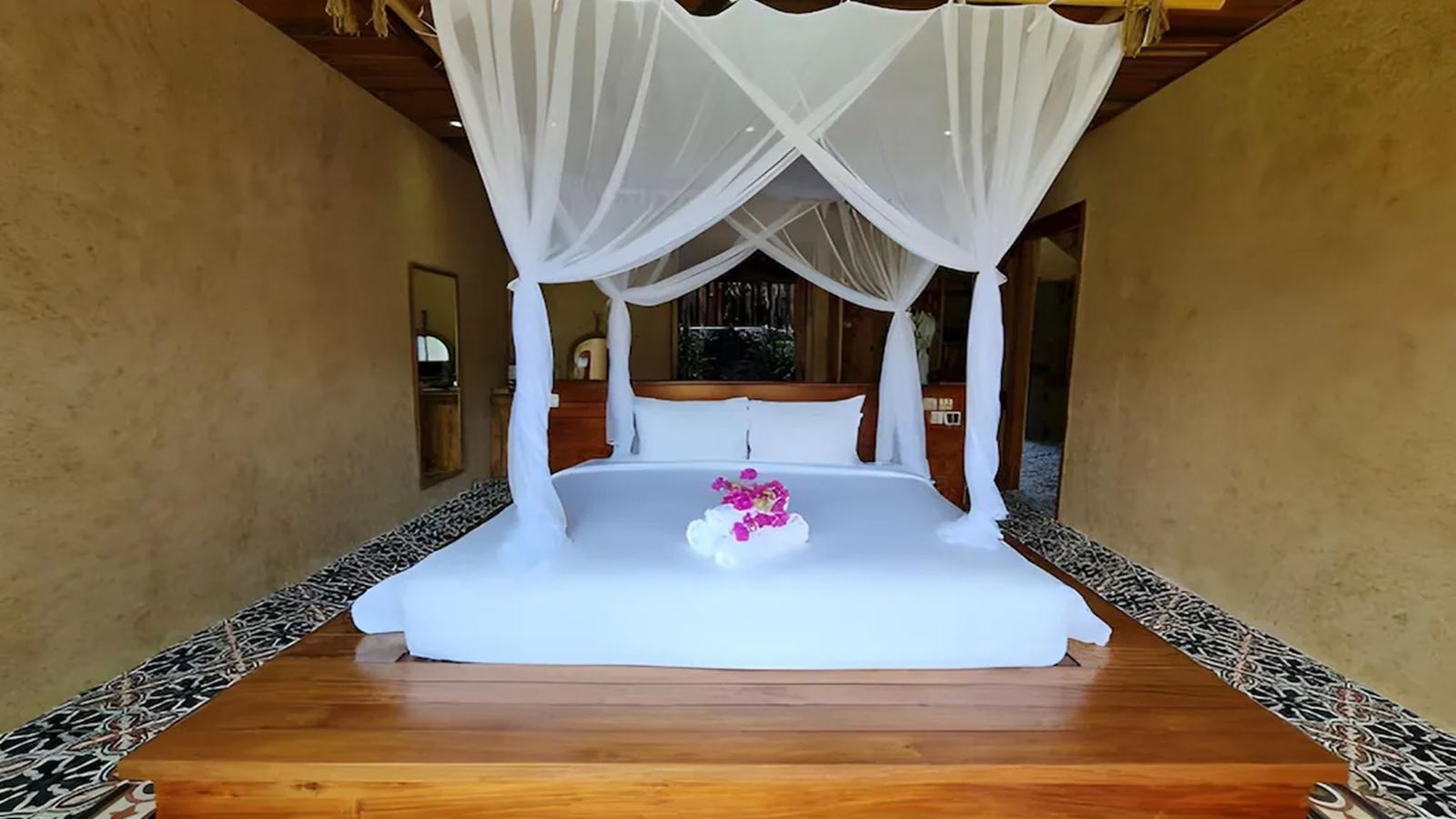 rooms-premium-ocean-breeze-with-balcony