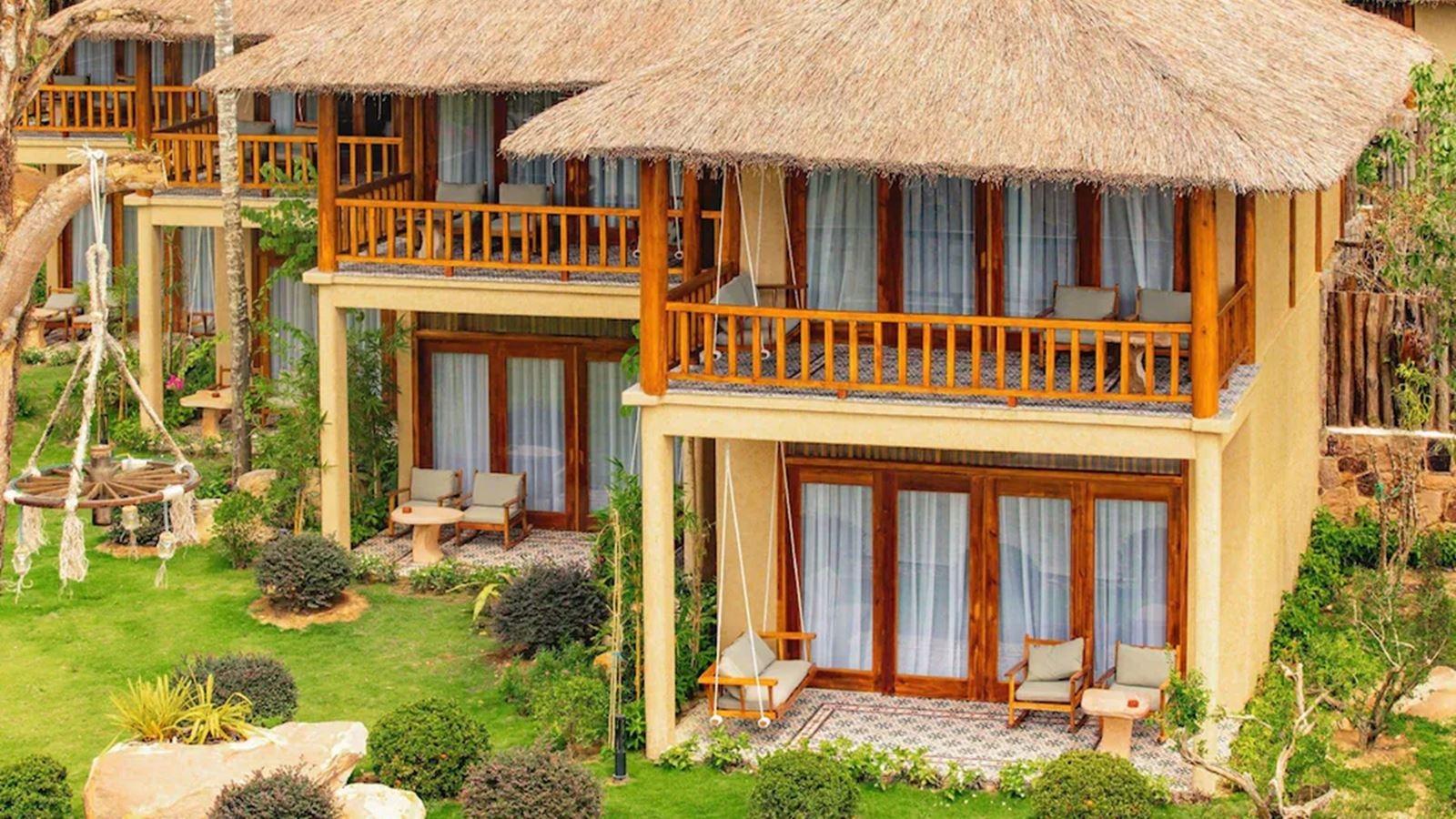 rooms-premium-ocean-breeze-with-balcony