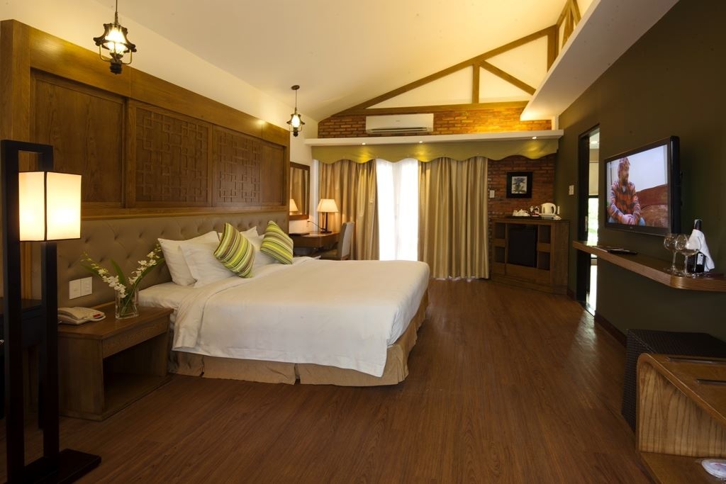 rooms-premium-deluxe-garden-view-balcony-or-terrace
