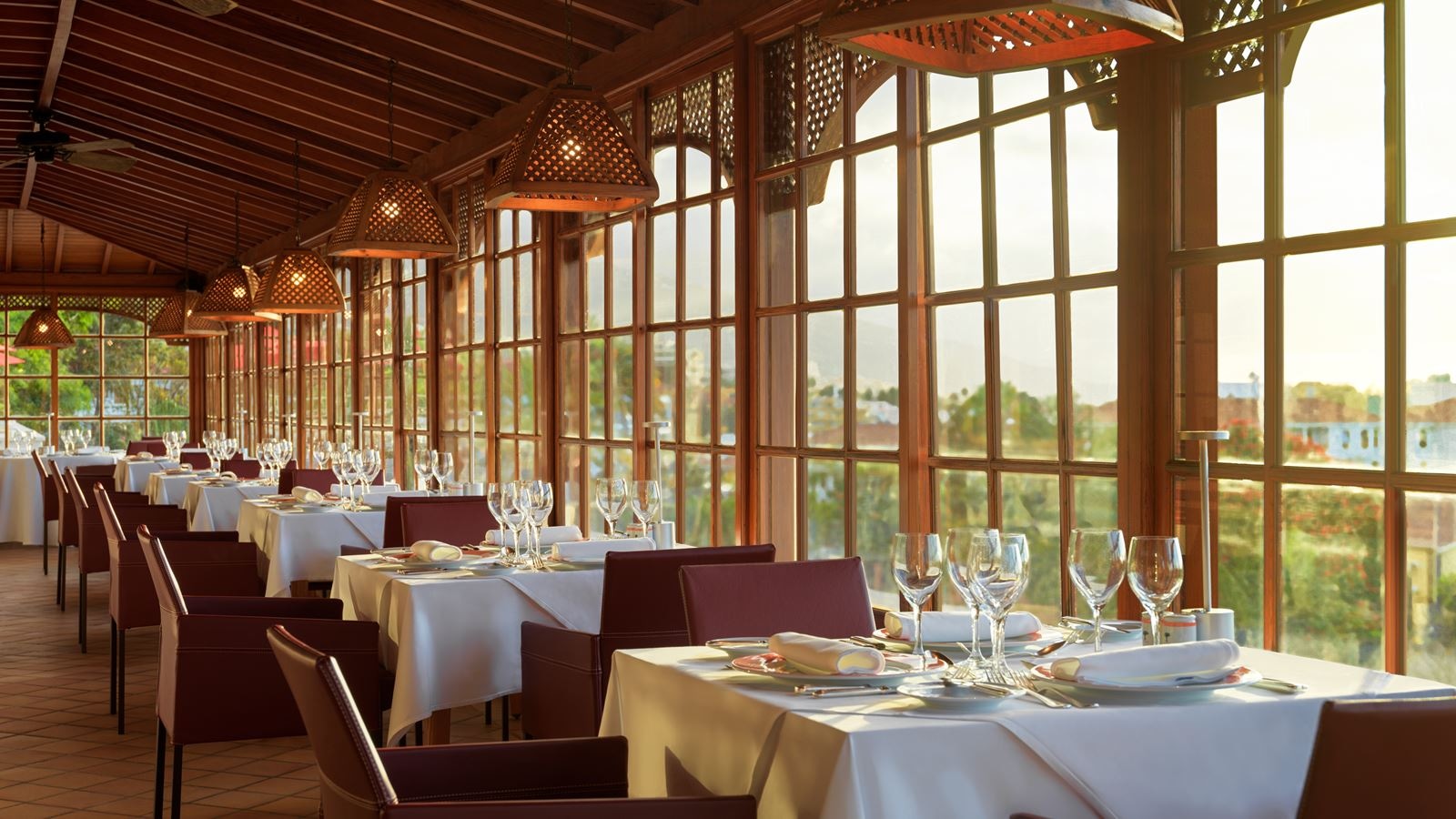 restaurants-la-parrilla