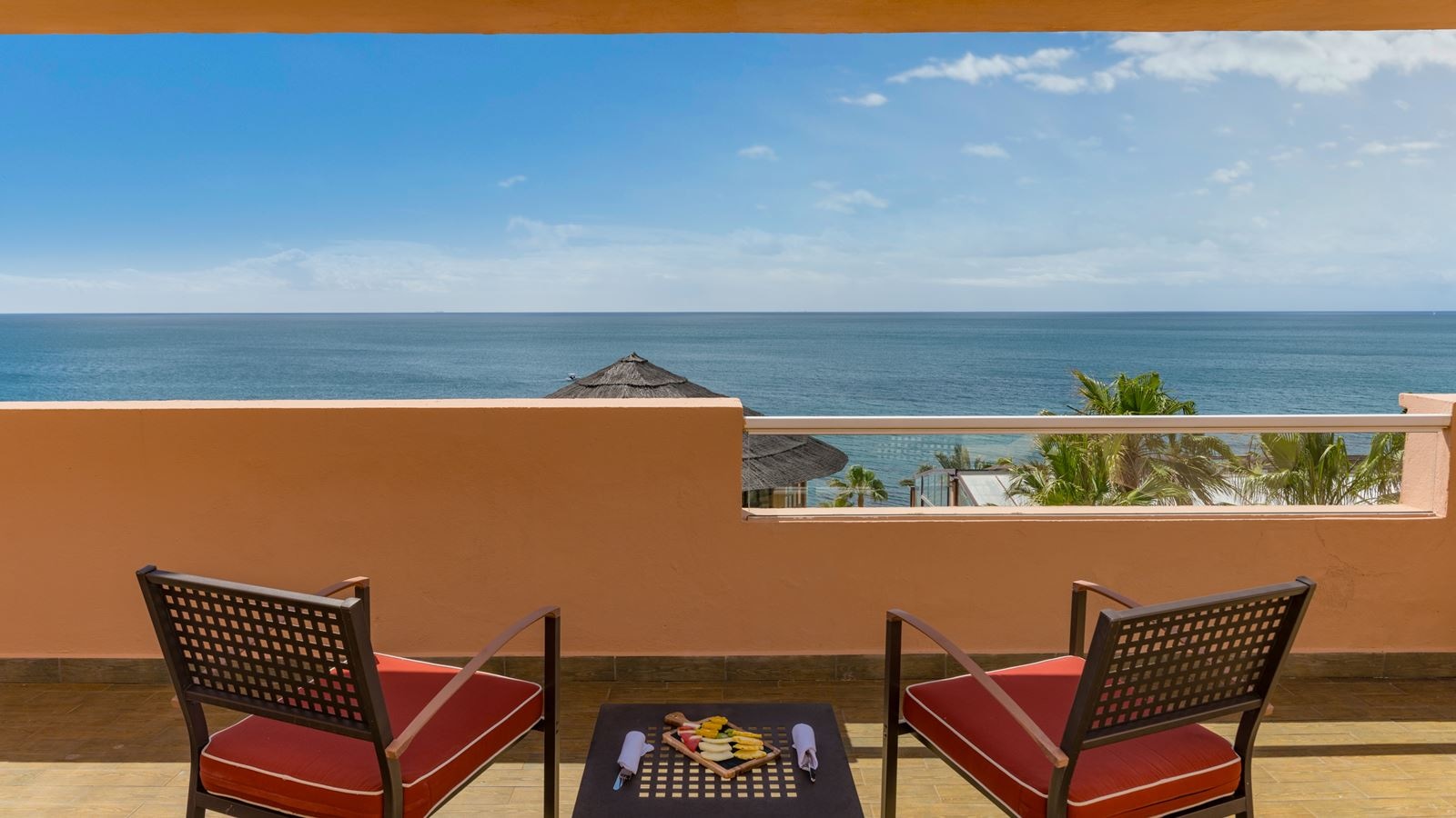rooms-suite-sea-view-balcony-or-terrace
