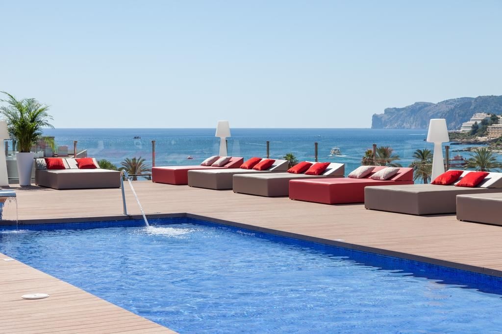 pools-outdoor-pool