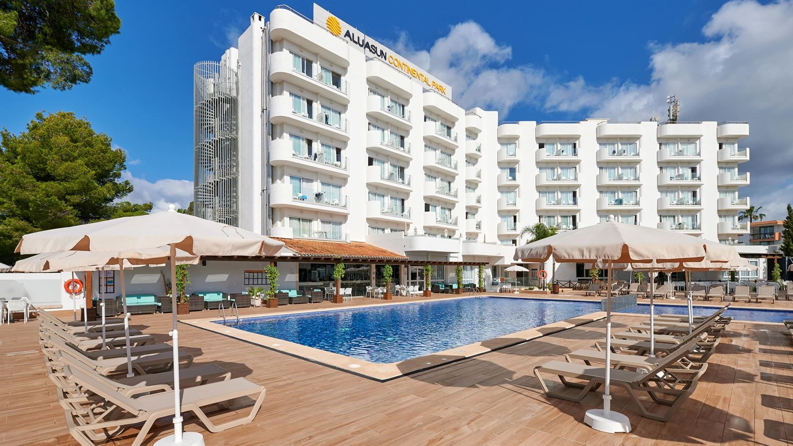 pools-outdoor-pool