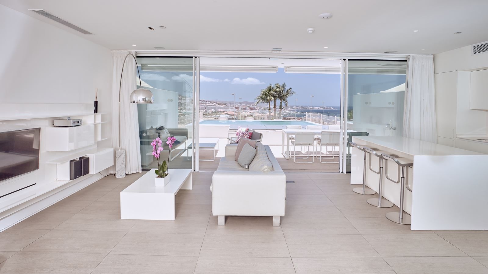 rooms-2-bedroom-suite-with-sea-view-and-private-pool-serenity-rio
