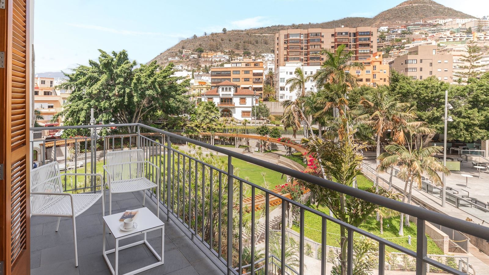 rooms-double-garden-view