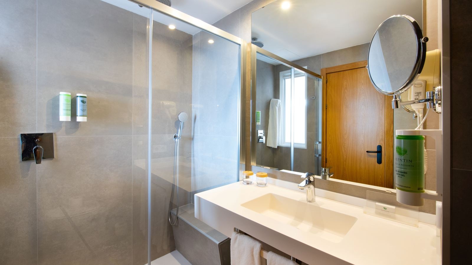 rooms-ds--twin-superior-seaview
