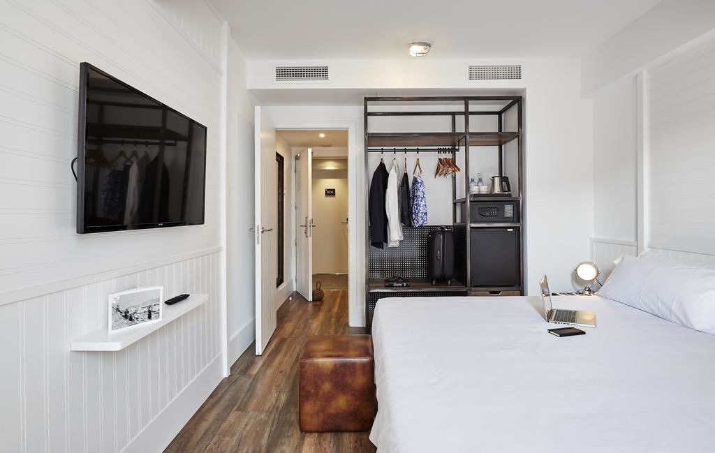rooms-standard-room