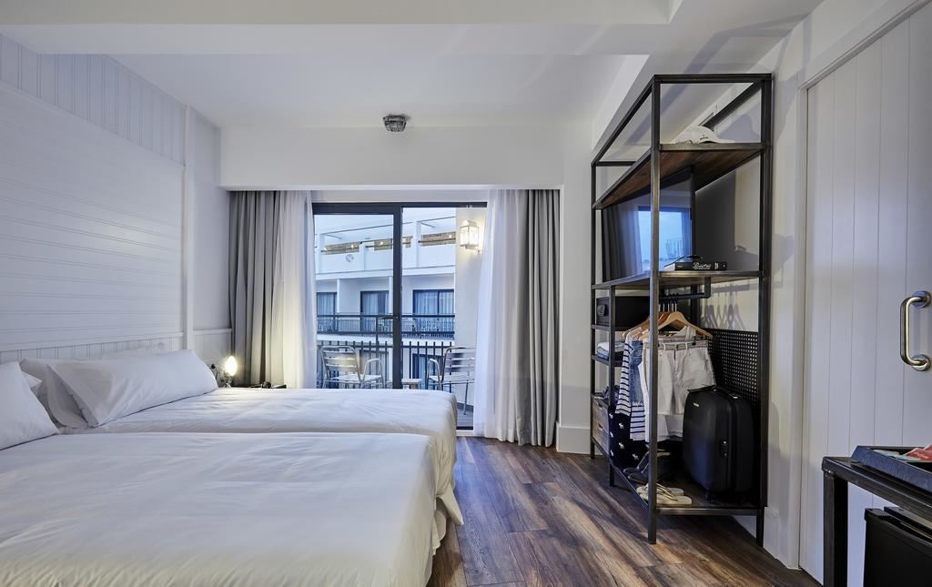 rooms-standard-room