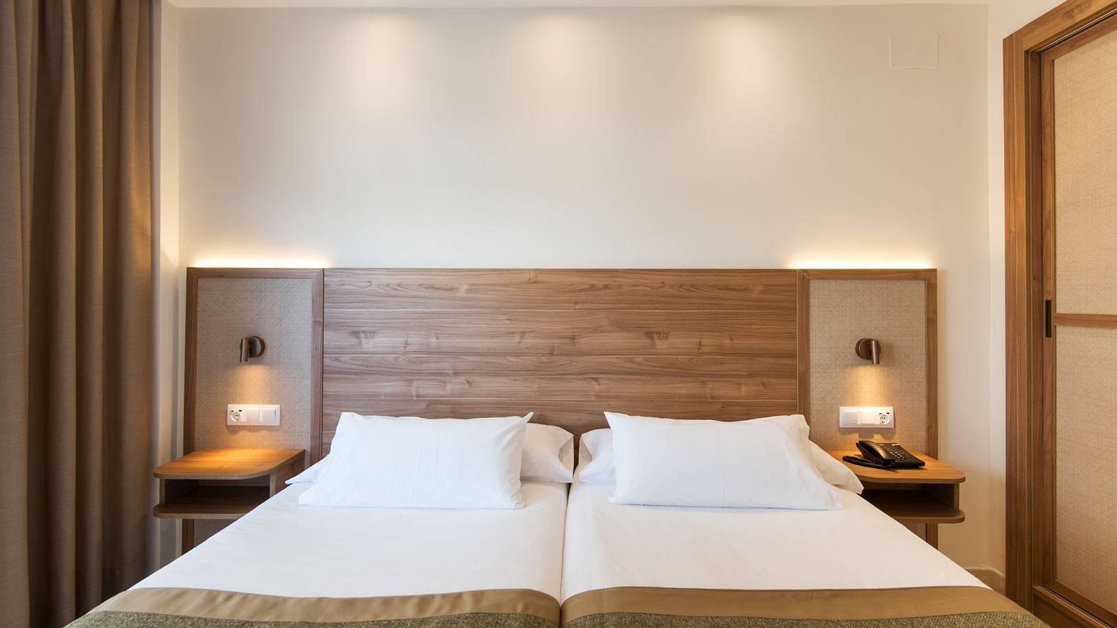 rooms-ds--double-standard-terracebalcony-without-view